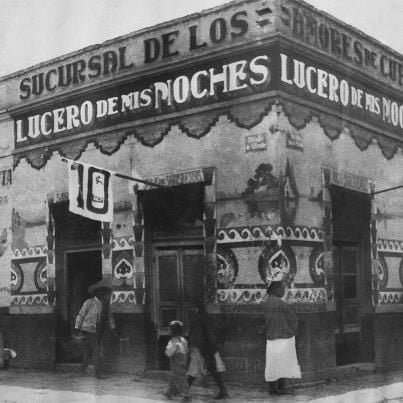 'El lucero de mis noches', ubicada en la esquina de Allende y El Órgano, en el barrio de la Lagunilla, ésta era una sucursal de otra pulquería llamada Los amores de Cupido, la cual se situaba en el Eje Central.
