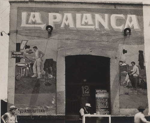 "La palanca" en la calle de Jesús Carranza, en el año de 1924.