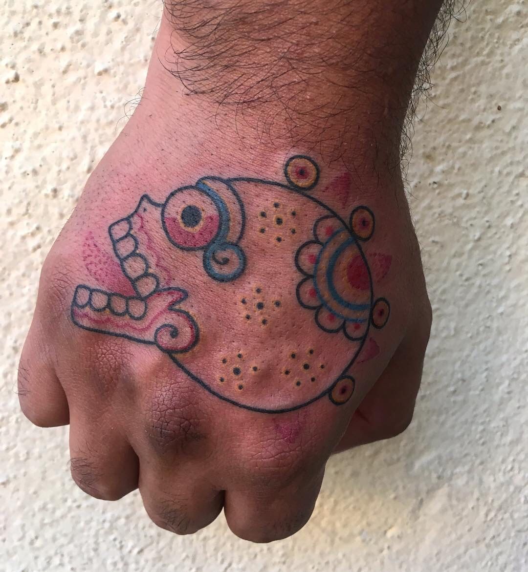 Calavera mexica por Roxy tattoo