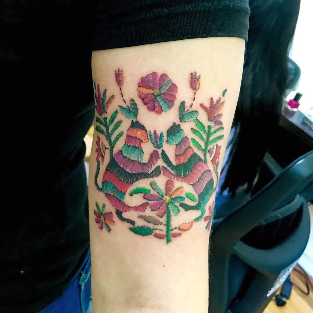 tatuaje bordado mexicano alberto rojo