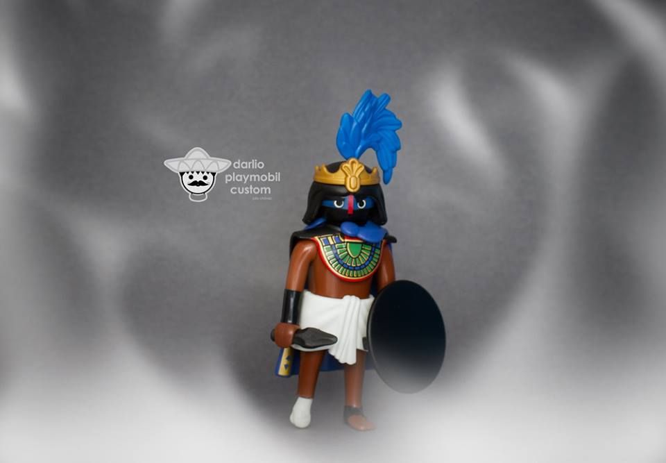 Huitzilopochtli con cuchillo de pedernal en Playmobil