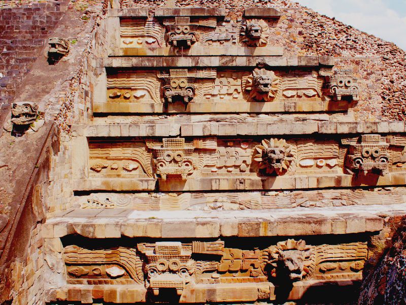 templo de quetzalcoatl portada