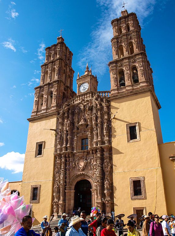 572px-Parroquia_de_Nuestra_Señora_de_los_Dolores,_Guanajuato.