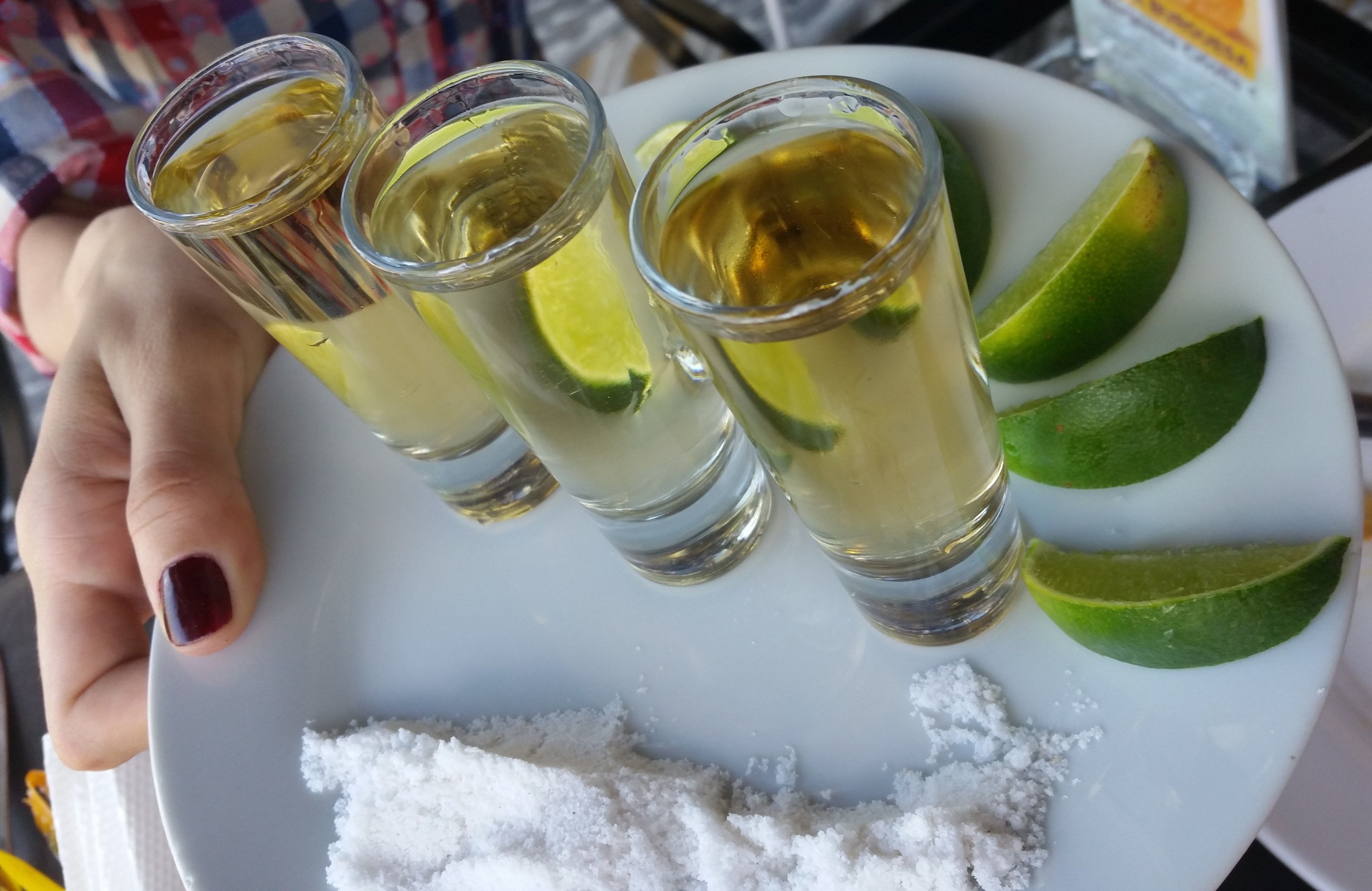 tequila huachicol origen de la palabra