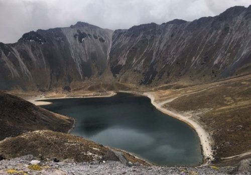 El lago del Nevado de Toluca es sagrado; regresan objetos prehispánicos sumergidos